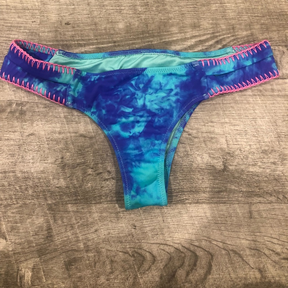 Bikini bottoms